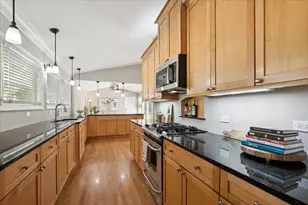 505 S Butterfield Rd, Libertyville, IL 60048 - Photo 4