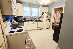 322 Linden Ave, Centralia, IL 62801 - Photo 22