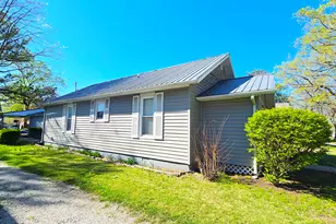 322 Linden Ave, Centralia, IL 62801 - Photo 6