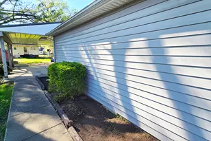 322 Linden Ave, Centralia, IL 62801 - Photo 8