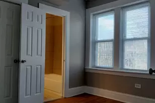 7729 S Essex Ave, Chicago, IL 60649 - Photo 14