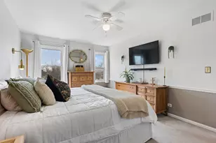 2555 College Hill Cir, Schaumburg, IL 60173 - Photo 14