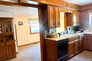 712 S Virginia Ave, Marion, IL 62959 - Photo 4