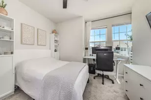 776 Rockwell Ln, Des Plaines, IL 60016 - Photo 22