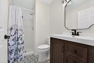 129 S Curtis St, Lake Geneva, WI 53147 - Photo 12
