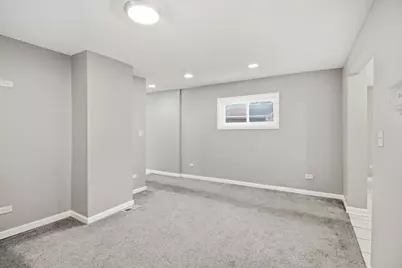 107 N State Street, Aurora, IL 60505 - Photo 12