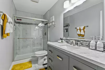 737 W St Johns Place, Addison, IL 60101 - Photo 8