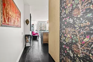 653 N Kingsbury St, Chicago, IL 60610 - Photo 2