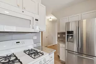 32481 Bakers Dr, Lakemoor, IL 60051 - Photo 8