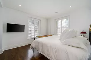 159 E Walton Pl, Chicago, IL 60611 - Photo 12