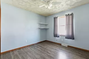 3215 53rd St, Moline, IL 61265 - Photo 26