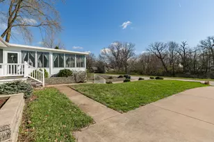 3215 53rd St, Moline, IL 61265 - Photo 4