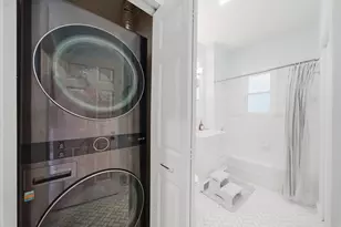 1532 W Oakdale Ave, Chicago, IL 60657 - Photo 14