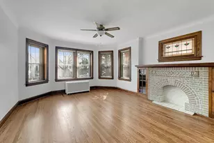 3736 N Whipple St, Chicago, IL 60618 - Photo 2