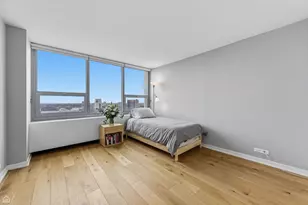 1700 E 56th St, Chicago, IL 60637 - Photo 10