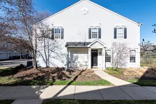 368 S Litchfield Dr, Round Lake, IL 60073 - Photo 1