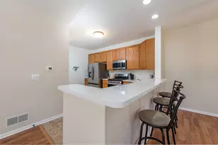 368 S Litchfield Dr, Round Lake, IL 60073 - Photo 10