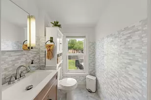 919 N President St, Wheaton, IL 60187 - Photo 14