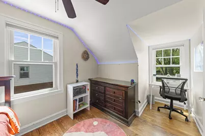 919 N President Street, Wheaton, IL 60187 - Photo 16