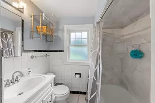 919 N President St, Wheaton, IL 60187 - Photo 18