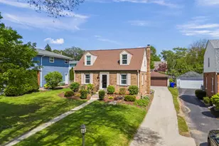 919 N President St, Wheaton, IL 60187 - Photo 28