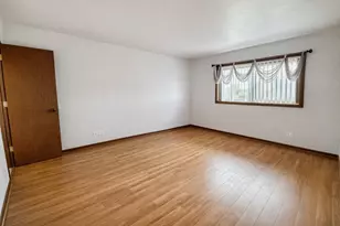 7925 Paxton Ave, Tinley Park, IL 60477 - Photo 10