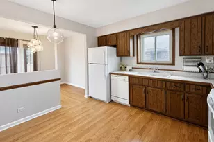 7925 Paxton Ave, Tinley Park, IL 60477 - Photo 6