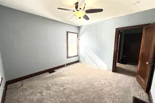 302 W Division St, Amboy, IL 61310 - Photo 18