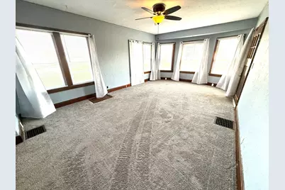 302 W Division Street, Amboy, IL 61310 - Photo 10