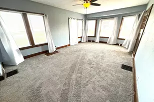 302 W Division St, Amboy, IL 61310 - Photo 10