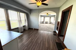 302 W Division St, Amboy, IL 61310 - Photo 12