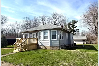 302 W Division Street, Amboy, IL 61310 - Photo 2