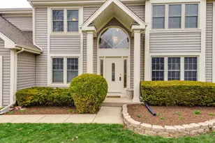 6952 Revere Ct, Gurnee, IL 60031 - Photo 2