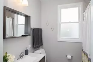 5450 W Drummond Pl, Chicago, IL 60639 - Photo 16