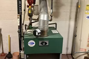 2625 N 74th Ct, Elmwood Park, IL 60707 - Photo 16