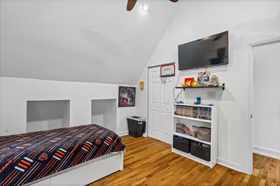 5226 W Eddy Street, Chicago, IL 60641 - Photo 26