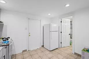 5226 W Eddy St, Chicago, IL 60641 - Photo 50