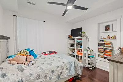 5226 W Eddy Street, Chicago, IL 60641 - Photo 28