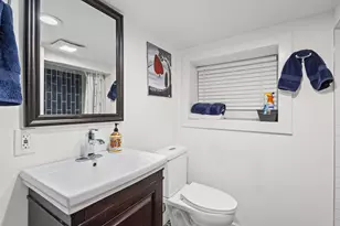 5226 W Eddy St, Chicago, IL 60641 - Photo 36