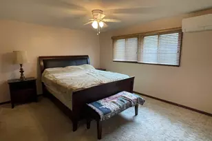 900 Georgean Ln, Schaumburg, IL 60193 - Photo 10