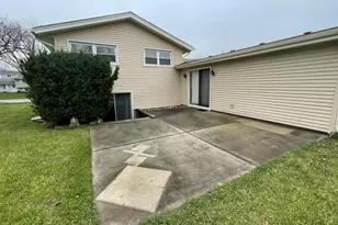 900 Georgean Ln, Schaumburg, IL 60193 - Photo 24