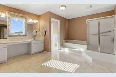 681 Castlerea Lane, Des Plaines, IL 60016 - Photo 30