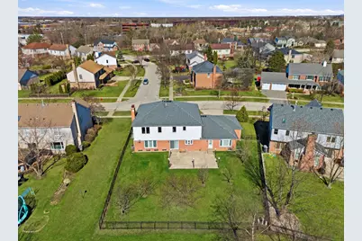 681 Castlerea Lane, Des Plaines, IL 60016 - Photo 6