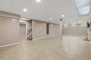 681 Castlerea Ln, Des Plaines, IL 60016 - Photo 40