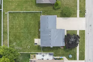 925 Magnolia Dr, Bourbonnais, IL 60914 - Photo 38