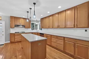 38W042 Silver Glen Rd, Saint Charles, IL 60175 - Photo 8