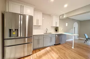 215 S Forest Ave, Palatine, IL 60074 - Photo 8