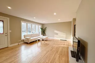 215 S Forest Ave, Palatine, IL 60074 - Photo 4