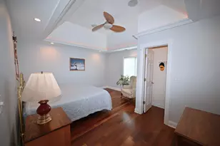 175 Lagoon Dr, Northfield, IL 60093 - Photo 36