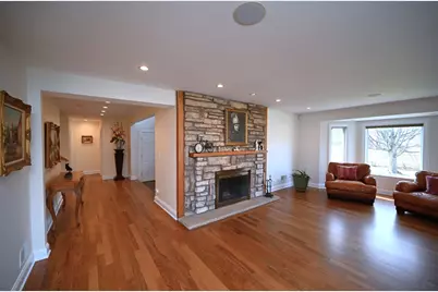 175 Lagoon Drive, Northfield, IL 60093 - Photo 6